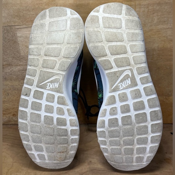 Nike Roshe Run Poison Green Palm Trees Mens Size 8 Running Shoes Sneakers Blue - Picture 7 of 8